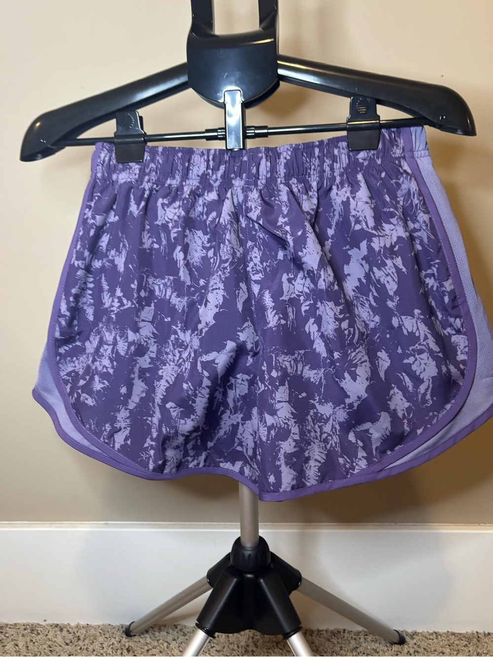 Nike Dri-FIT Women’s M Purple Abstract Print Running Athletic Shorts NWT - Picture 8 of 8